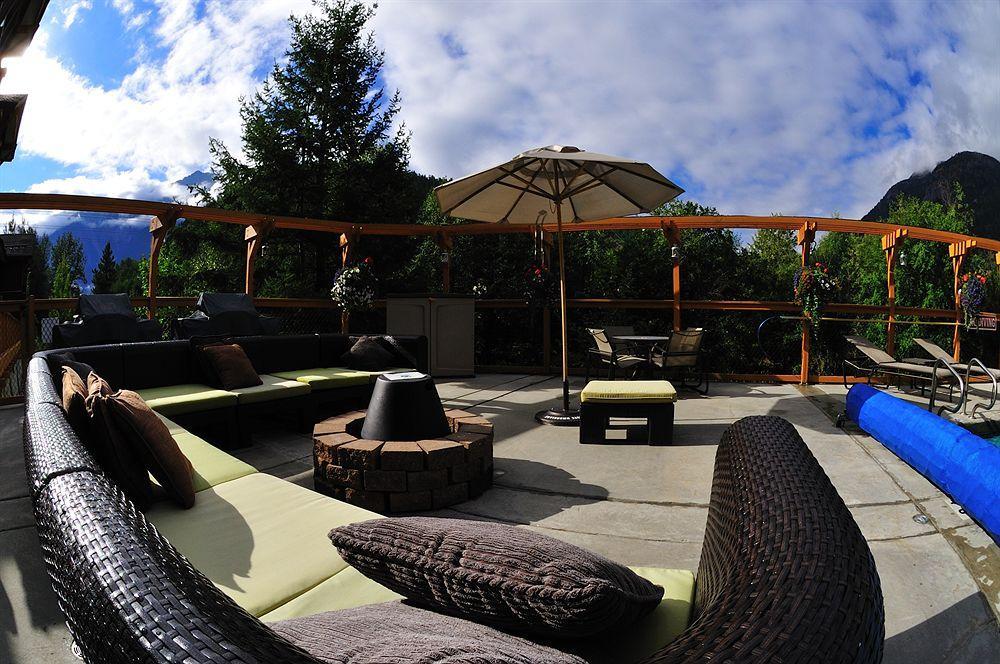 Pemberton Valley Lodge Buitenkant foto