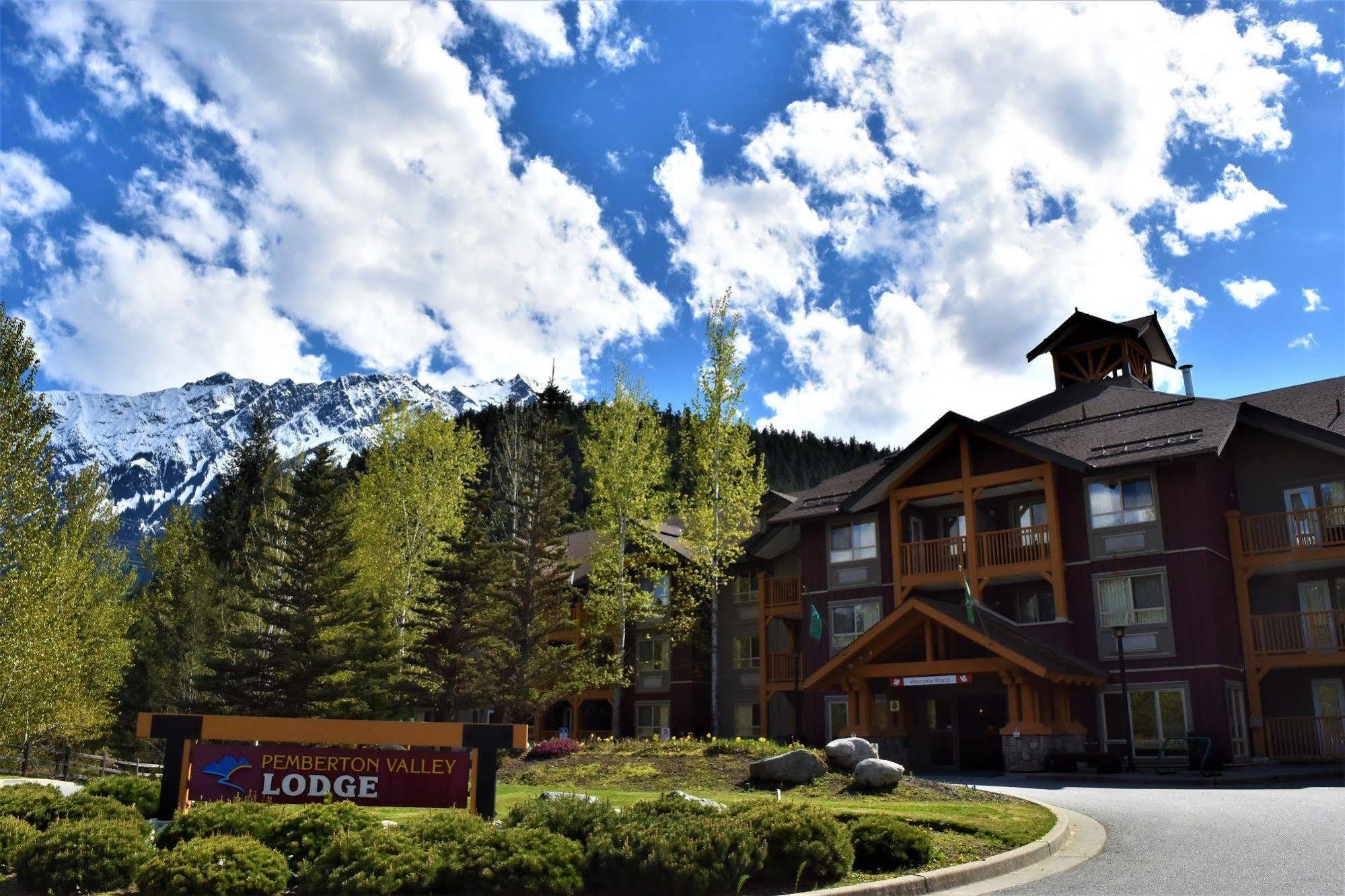 Pemberton Valley Lodge Buitenkant foto