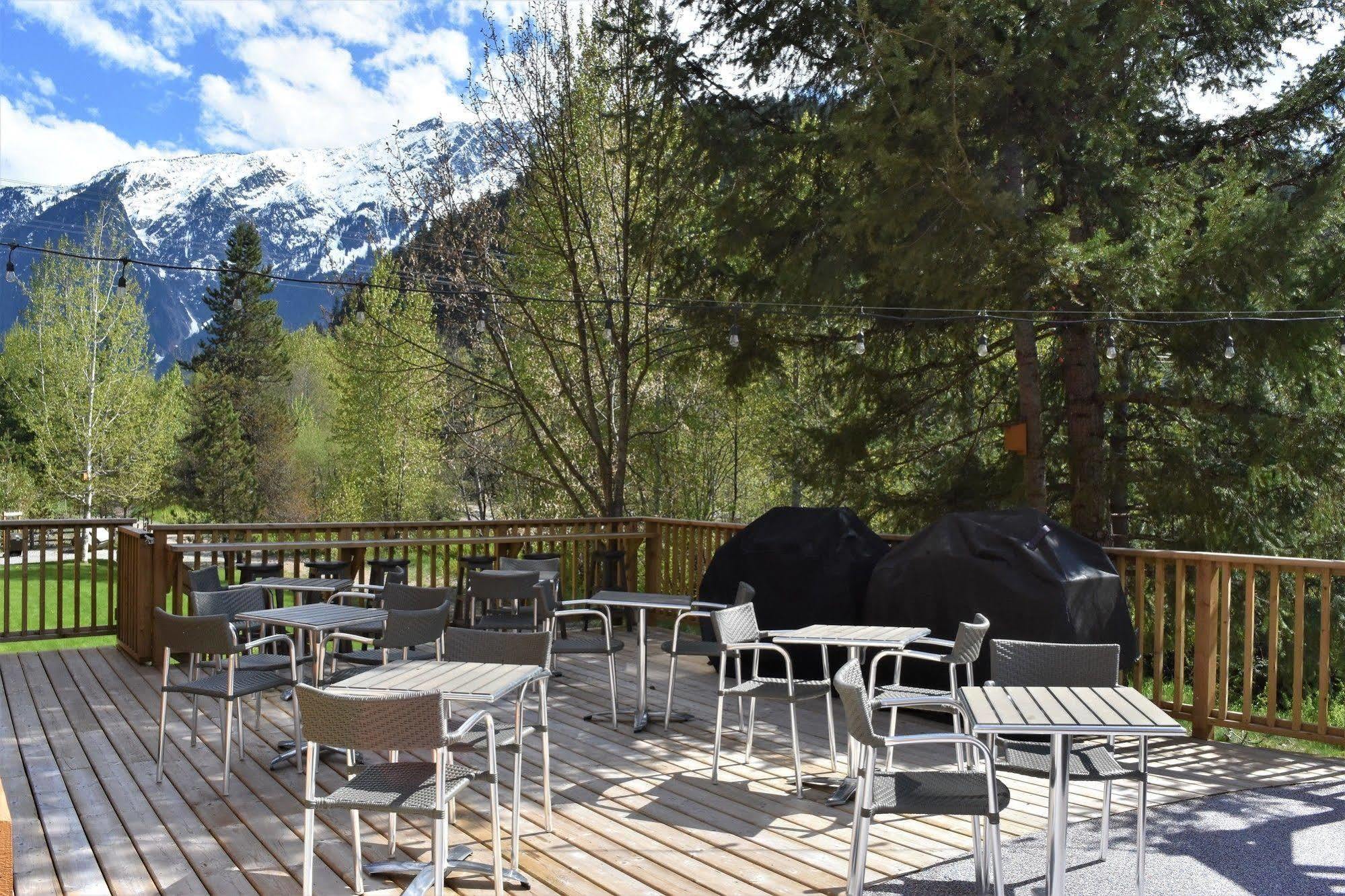 Pemberton Valley Lodge Buitenkant foto